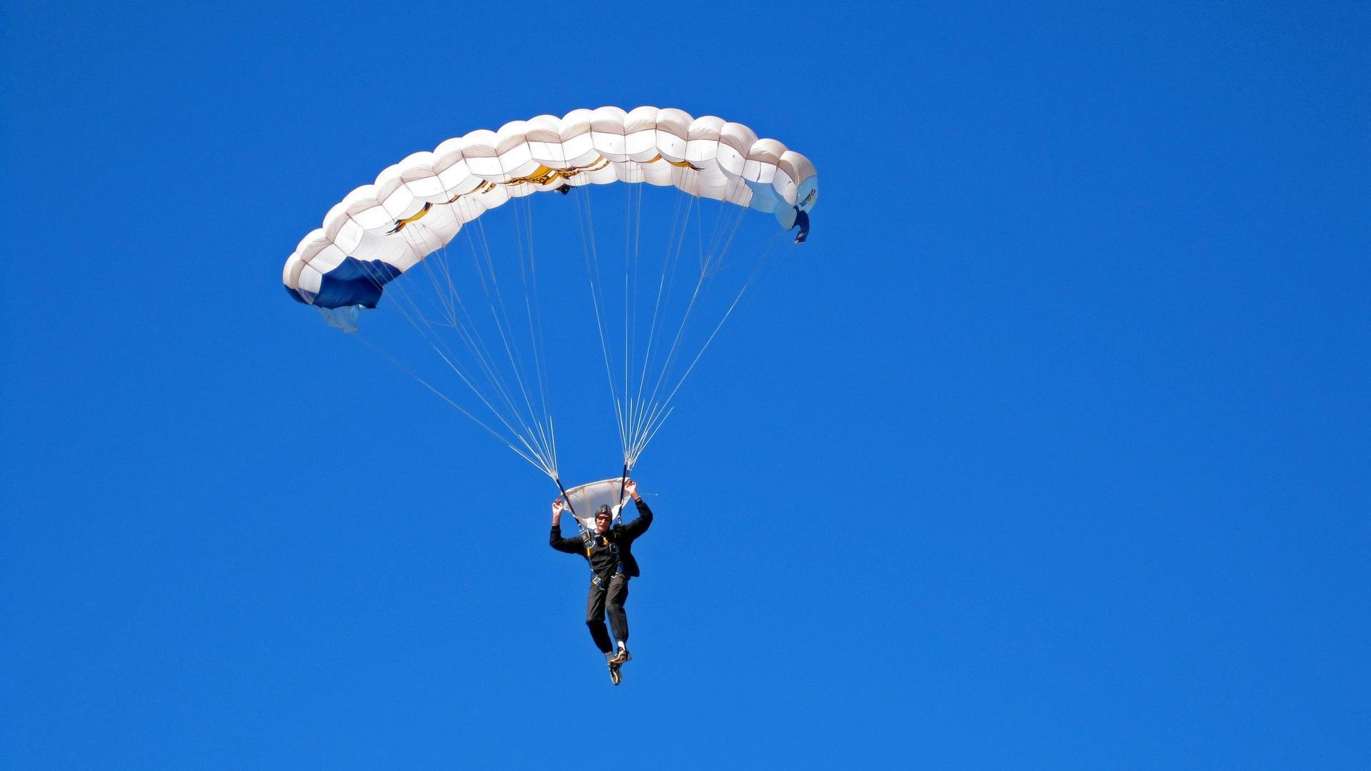 LOL英雄操作巅峰瞬间演绎,lol操作视频集锦